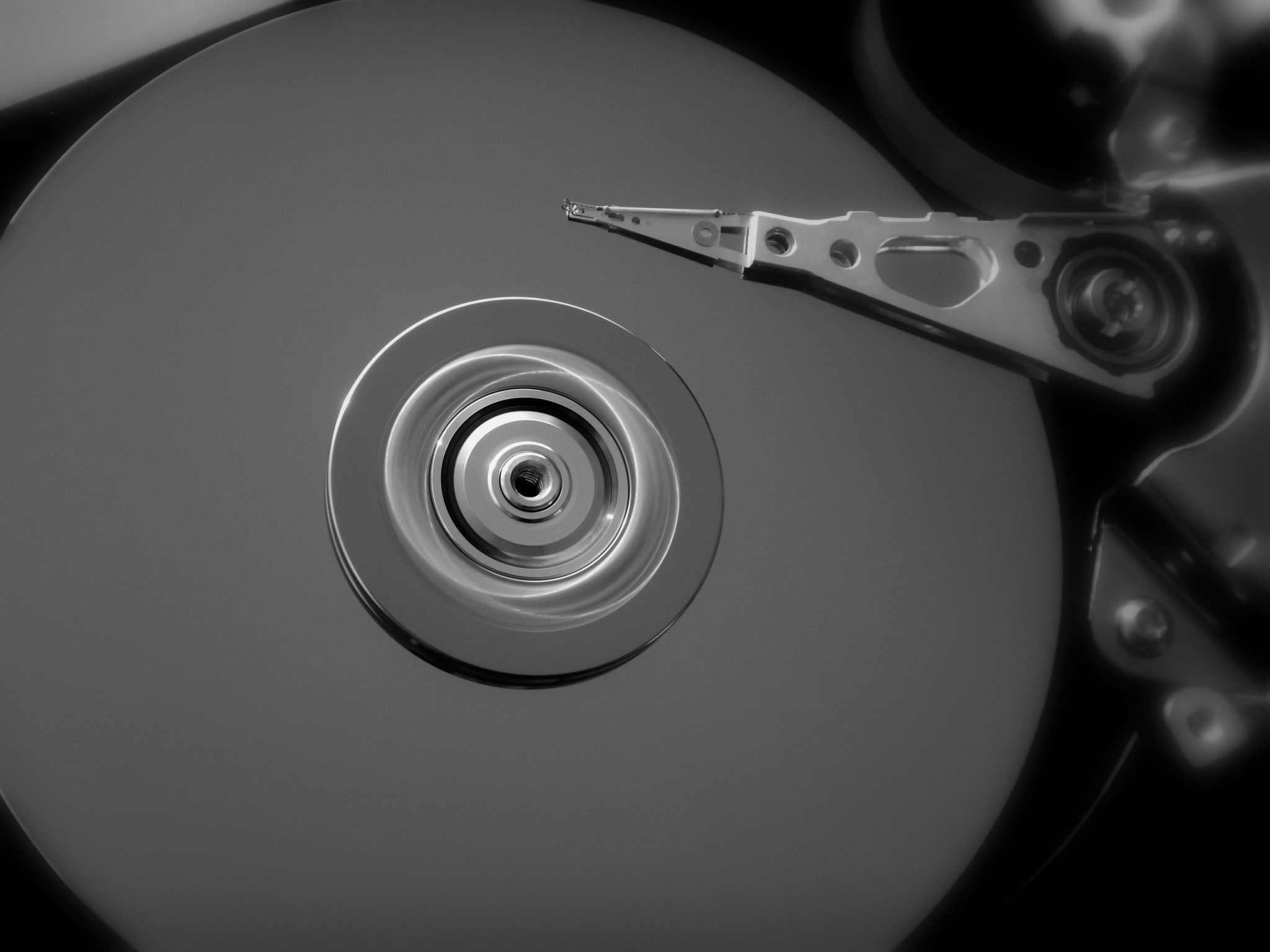 Quels sont les composants d’un disque dur ?