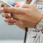 Premier smartphone : pourquoi commencer avec un modèle reconditionné ?